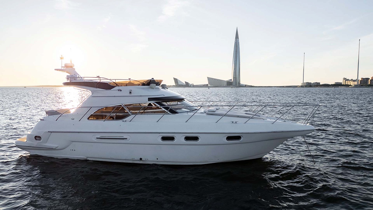 Аренда яхты Sealine F43 Monte Carlo в Питере, Санкт-Петербург